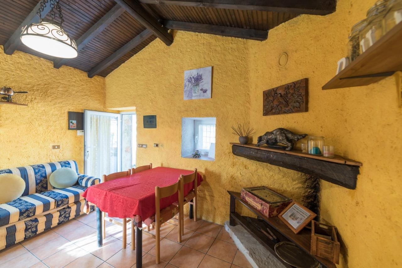 Casetta Mari Immersa In Un Vigneto Dolceacqua Exterior foto